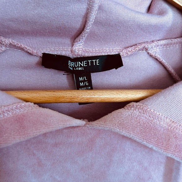 BRUNETTE women’s M/L dusty rose velour crop hoody in like new condition - Picture 4 of 7
